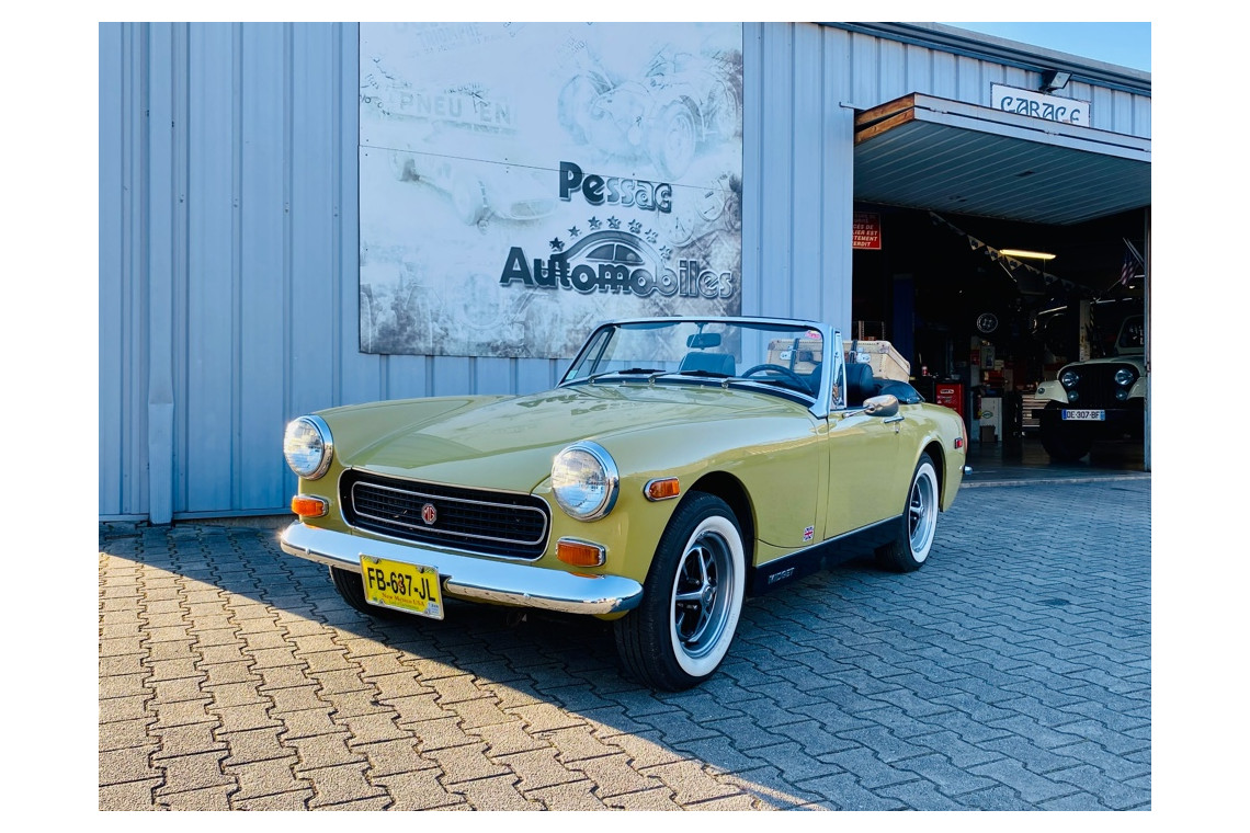 Effet étain de voiture classique MG Midget Mk2 ref135 porte-clés de voiture  ou badge dépingle voiture classique -  France