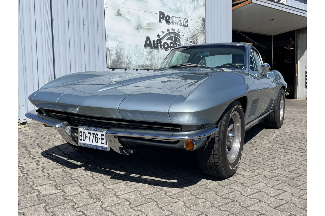 CHEVROLET CORVETTE STINGRAY